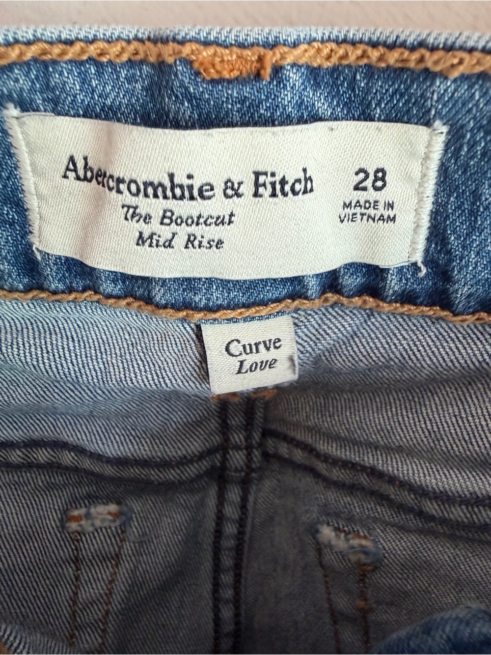 Abercrombie & Fitch Curve Love The Bootcut Mid Rise Jeans Blue 28 Womens - Picture 2 of 4